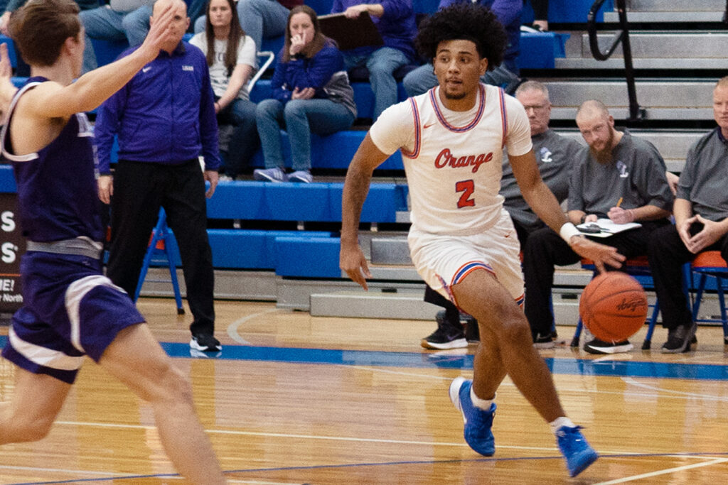 Jordan Edwards for Olentangy Orange dribbles basketball