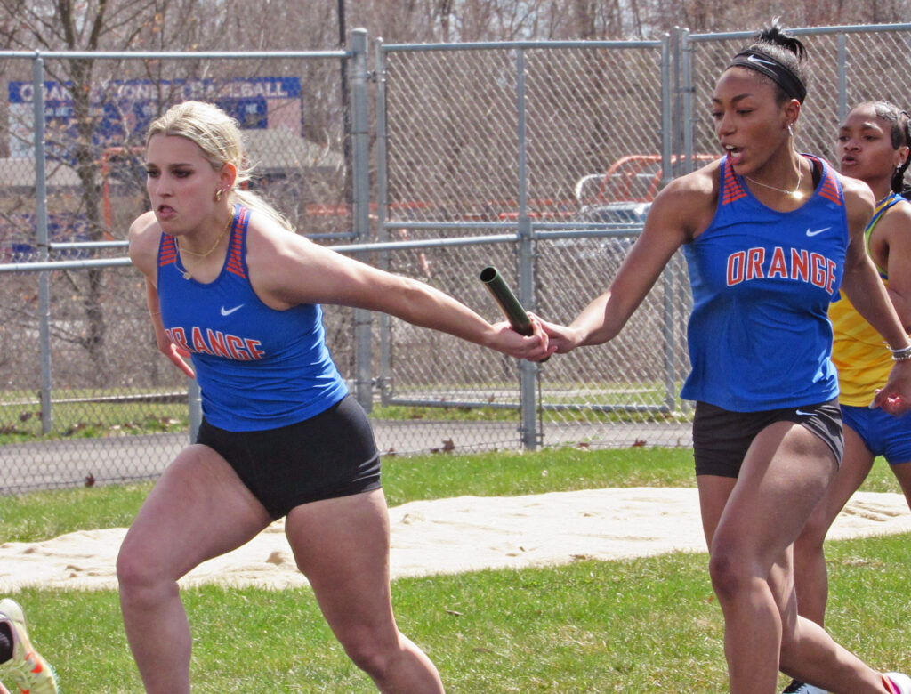 Olentangy Orange track relay team runs