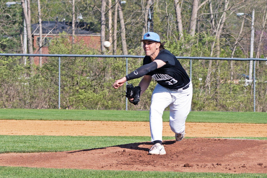 Hilliard Darby's Cam Gilkerson pitching