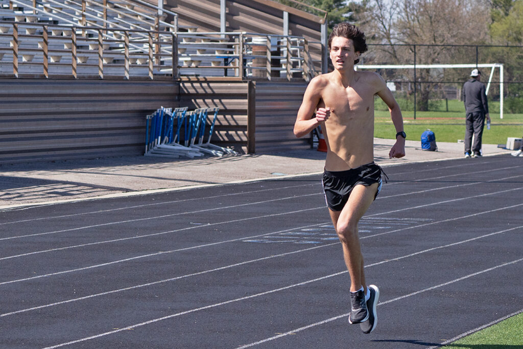 Hilliard Davidson's Connor Ackley runs in practice