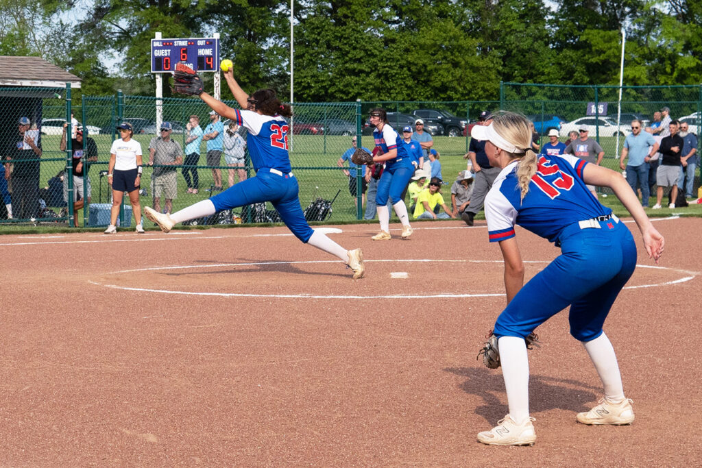 Marysville's Tareyn Born pitches softball