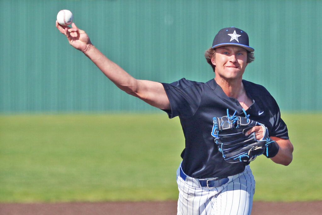 Olentangy Liberty's Brock Amelung pitches