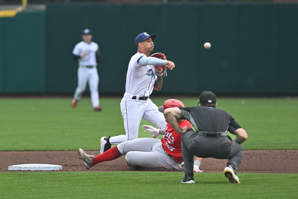 Columbus Clippers' Brayan Rocchio turns double play