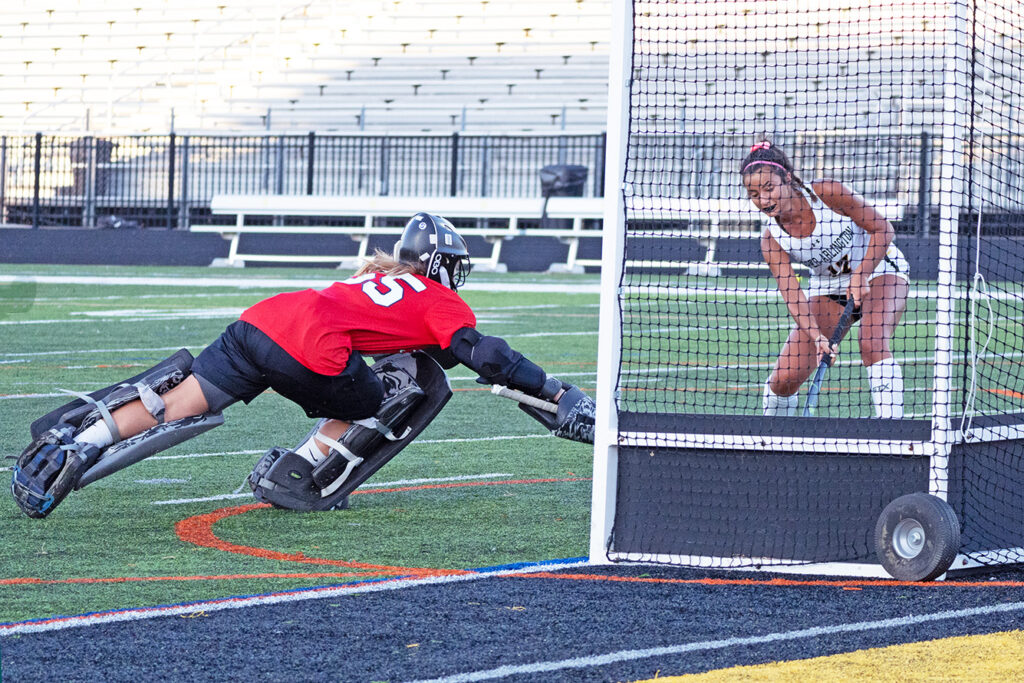 Upper Arlington's Lia Milligan scores in field hockey