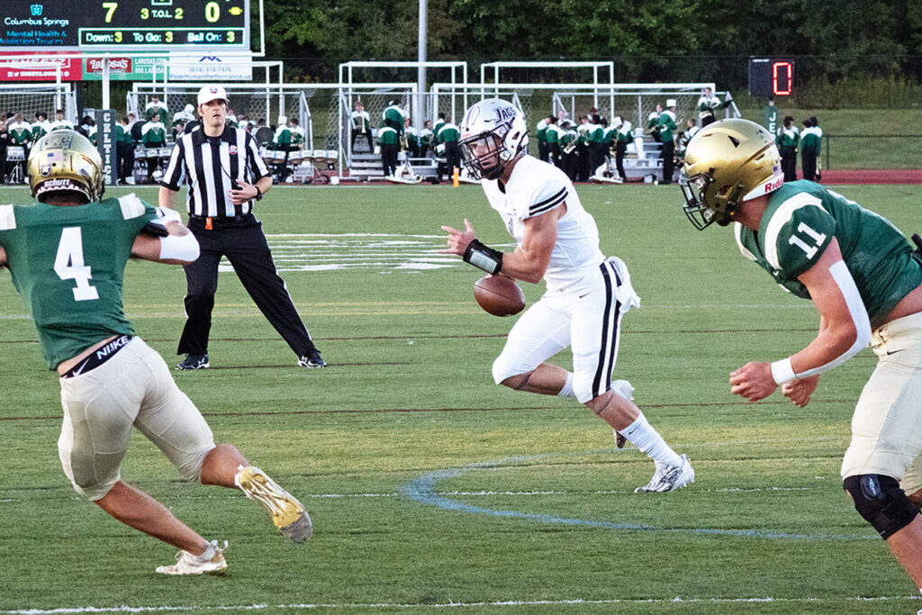 Hilliard Bradley's Bradyn Flaherty runs football