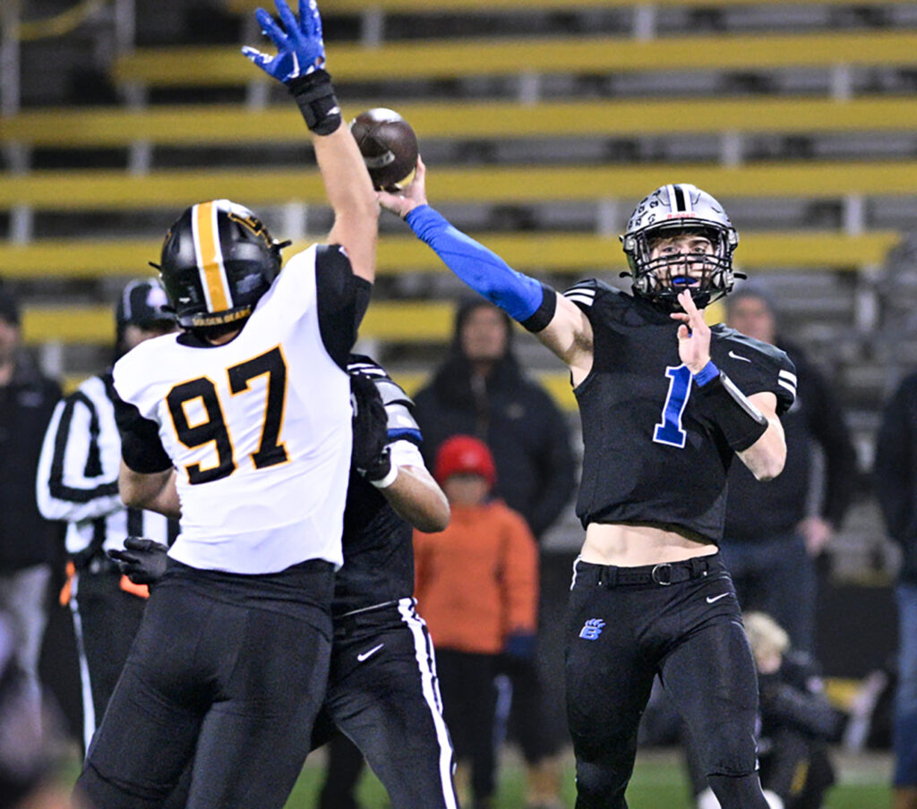 Hilliard Bradley's Bradyn Fleharty throws football