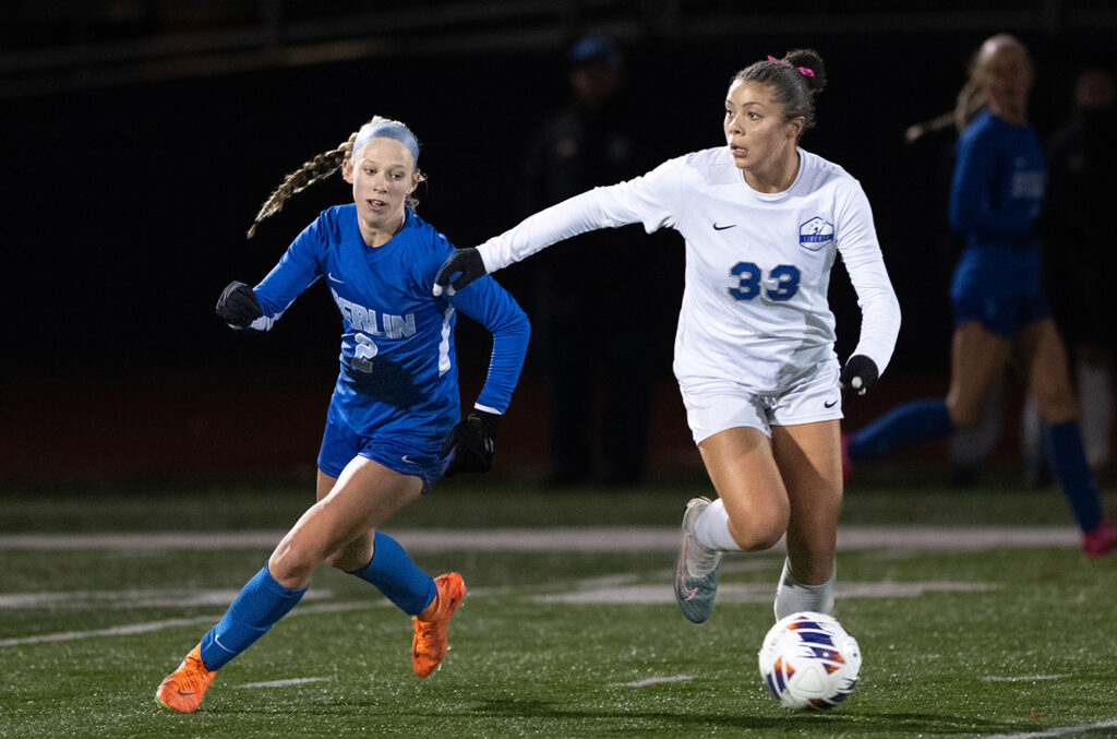 Olentangy Liberty's Jacie Wilson looks to move ball