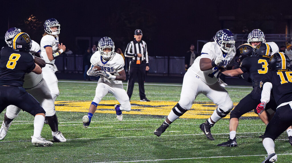 Pickerington Central's Anthony Madison III runs football