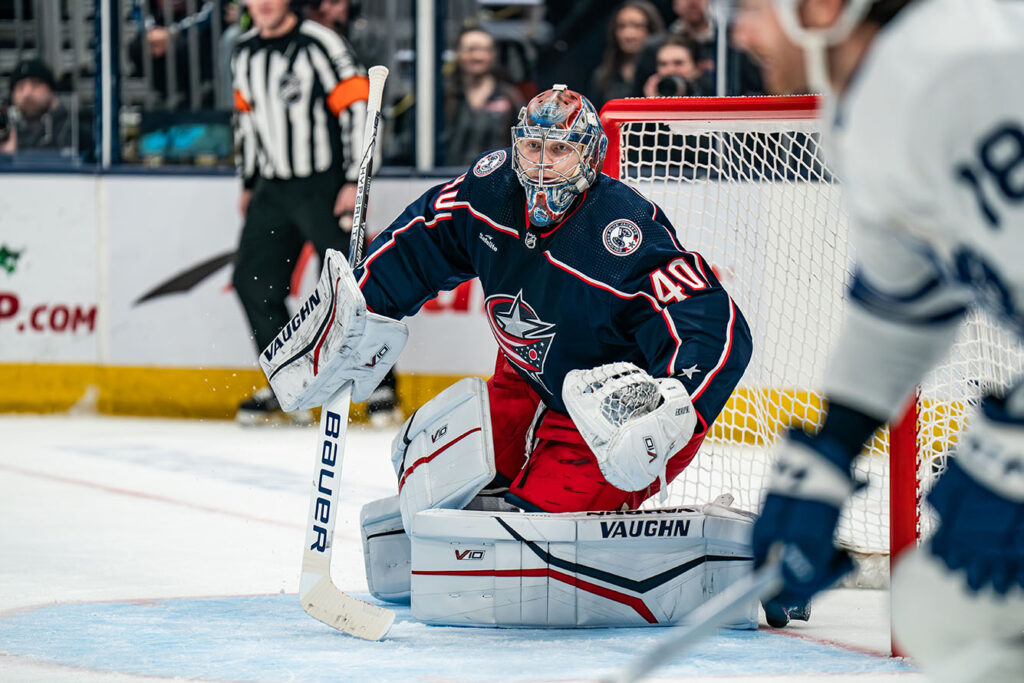 CBJ Daniil Tarasov in goal