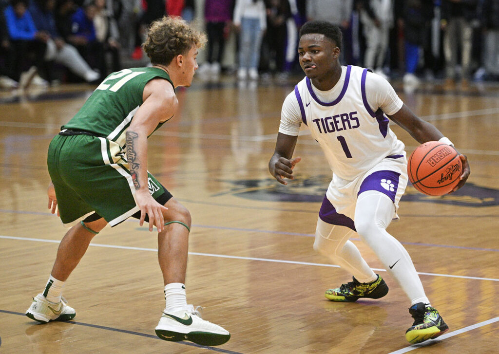 Pickerington Central’s Juwan Turner eyes basket