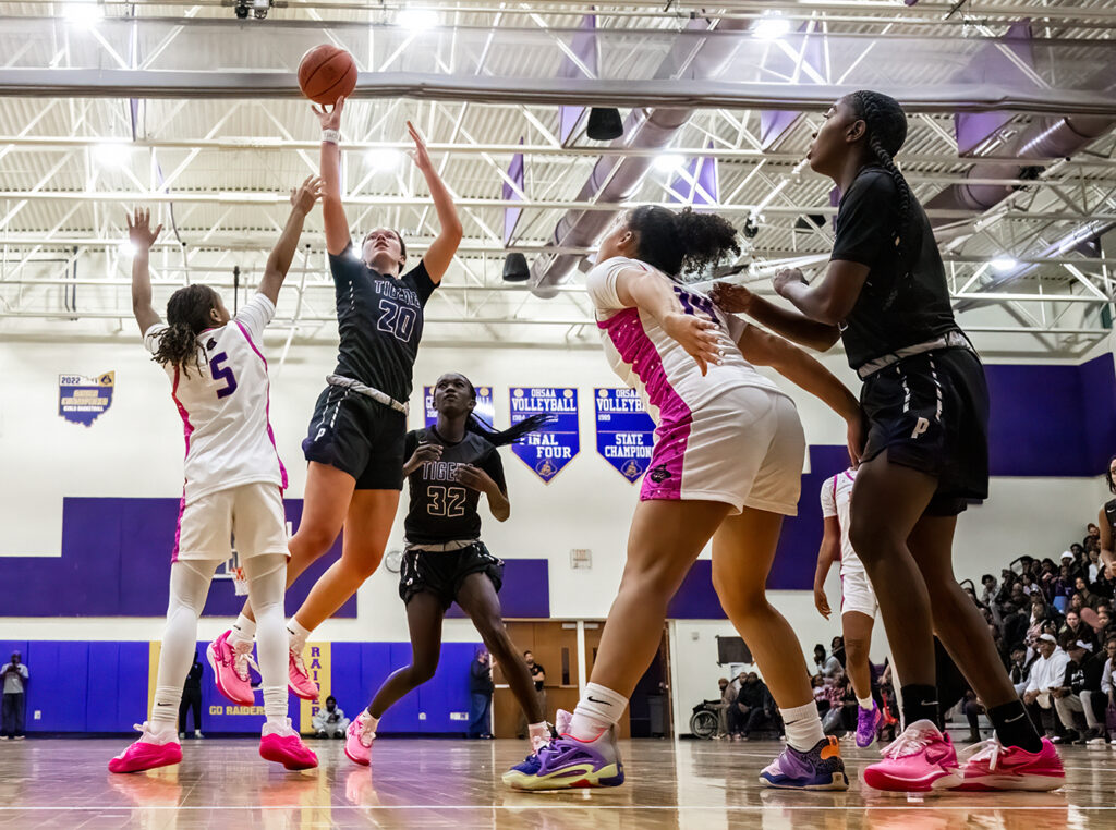 Pickerington Central’s Berry Wallace shoots basketball