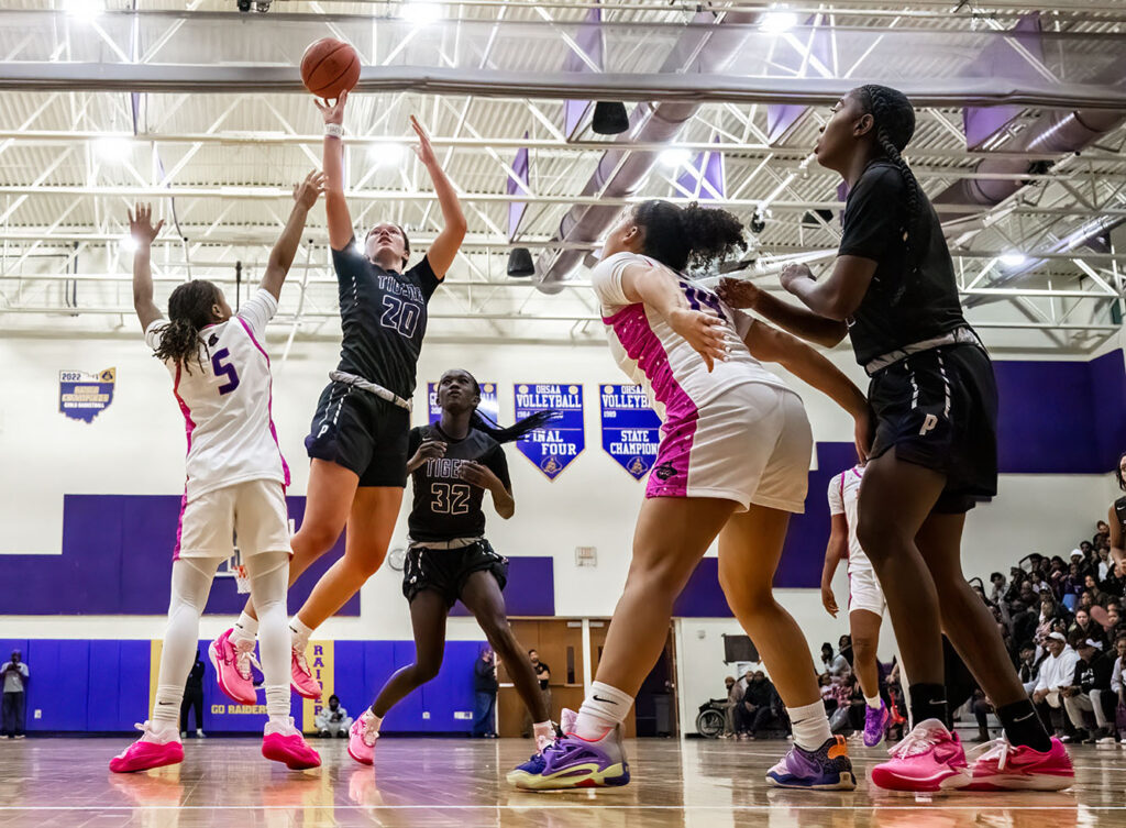 Pickerington Central’s Berry Wallace shoots basketball