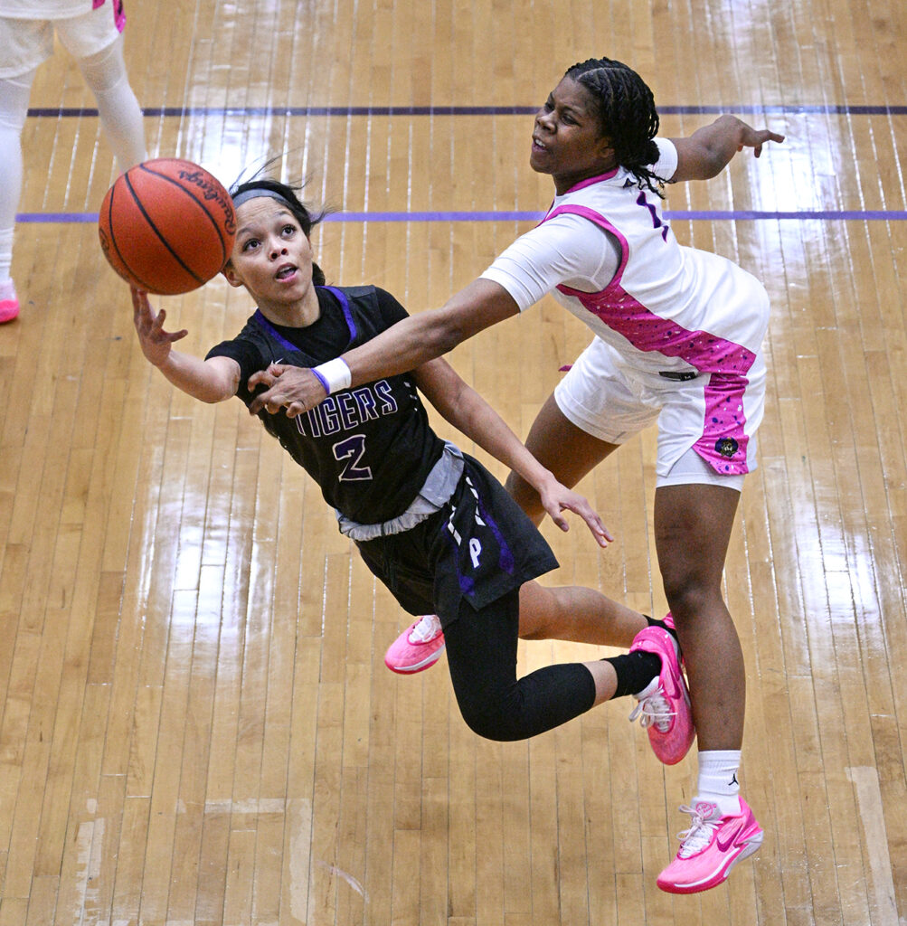 Pickerington Central’s Rylee Bess shoots basketball