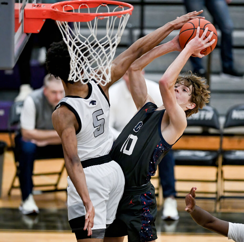 Grove City’s Jack Reber shoots