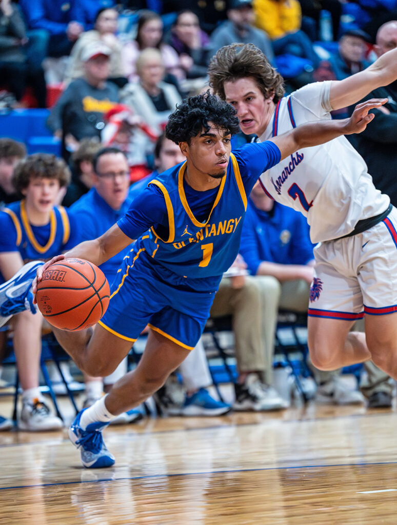Olentangy's Ulysses Ponder drives