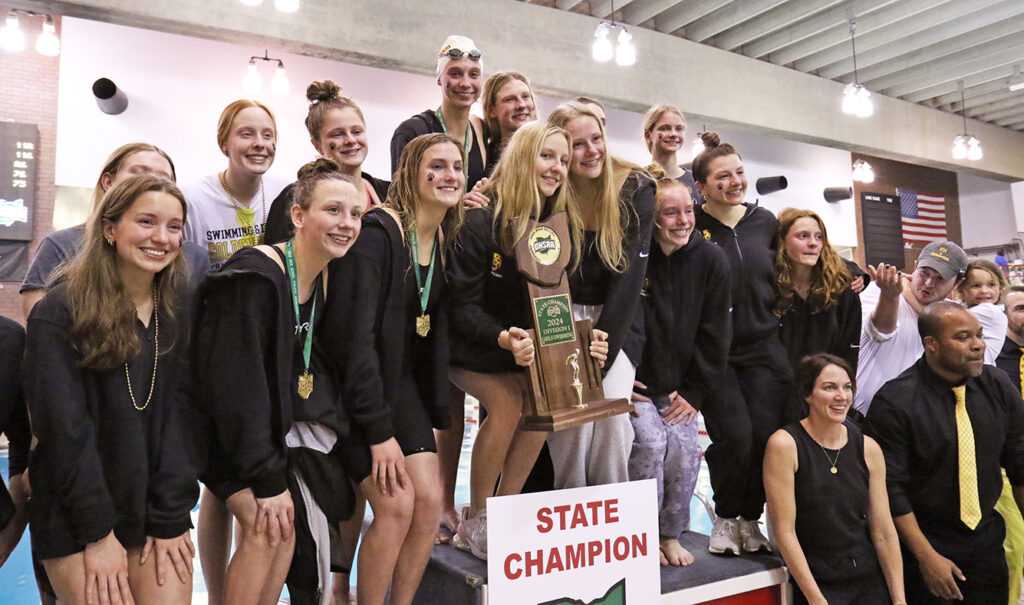 Upper Arlington girls swim team celebrates