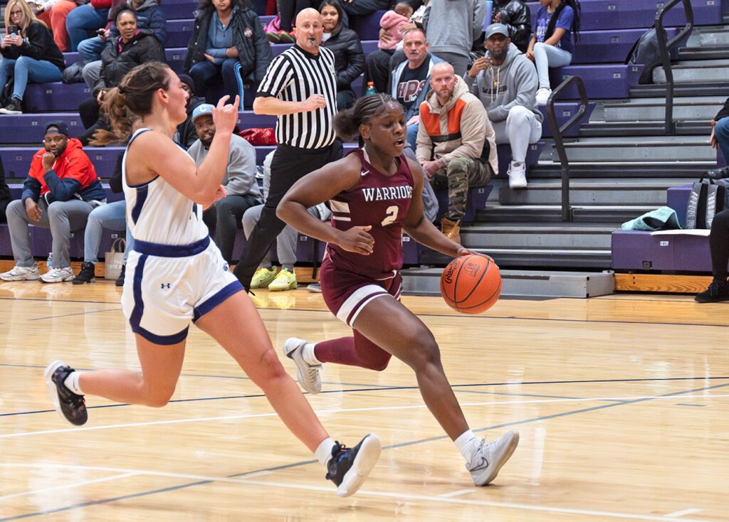 Harvest Prep's Maliyah Lofton drives