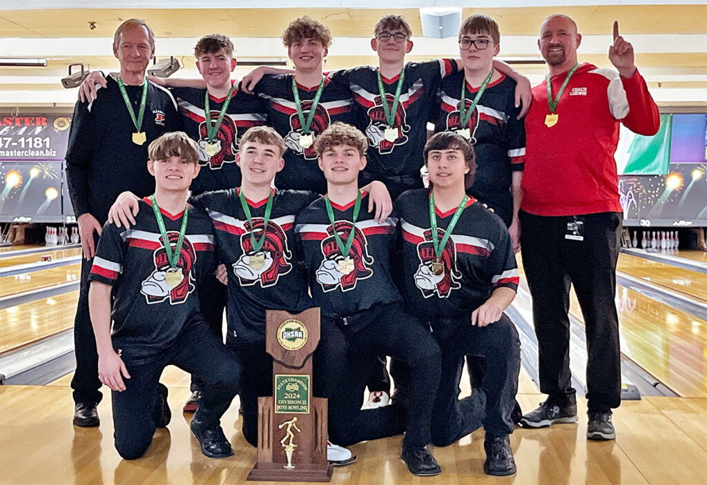 Marion Pleasant boys bowling team with trophy