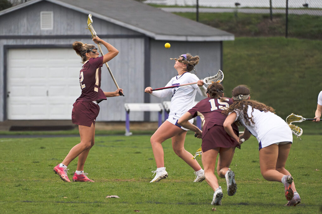 New Albany's Maddie Paz shoots