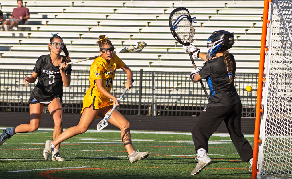 Upper Arlington's Lilly Boyle shoots