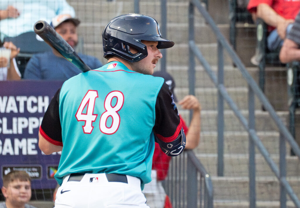 Clippers' Kyle Manzardo bats