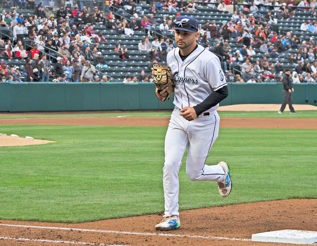 Clippers CJ Kayfus runs off field
