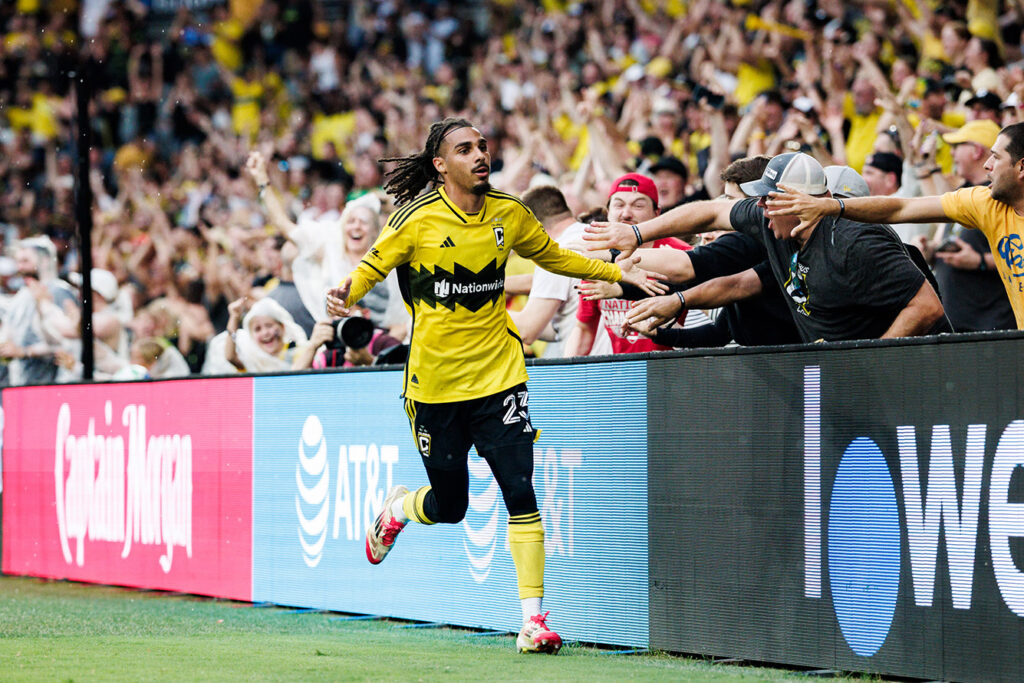 CBJ Mohamed Farsi with crowd