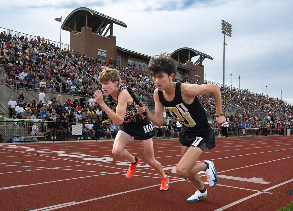 Dublin Jerome's Ethan Ishida starts 4x800 relay