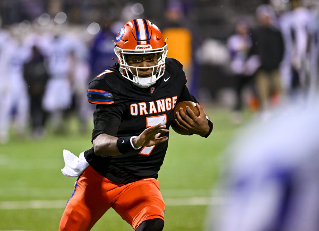 Orange's Levi Davis gains ground