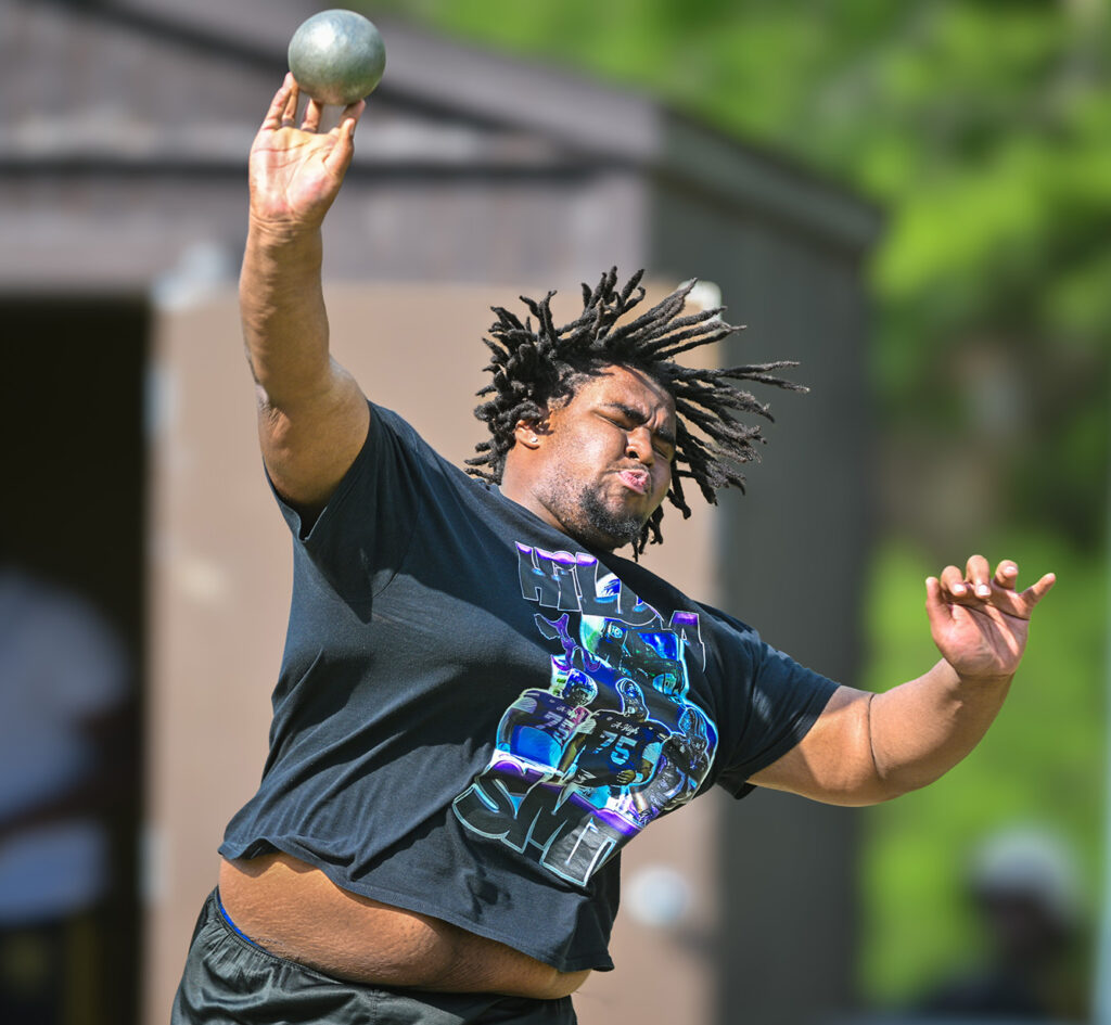 Africentric's Hildra Smith shot put