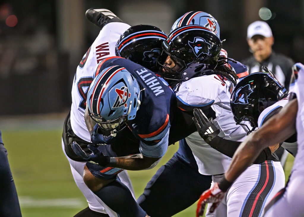 Aviators ZaQuandre White gains ground