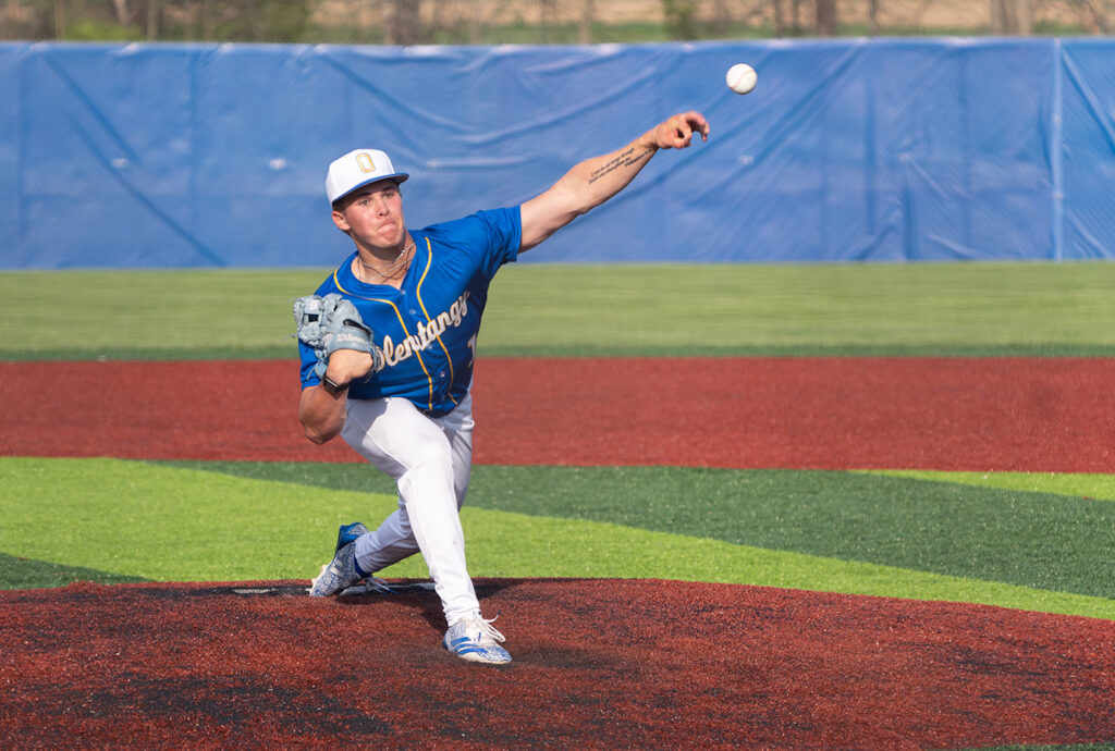 Olentangy's Rocco Bucci pitches