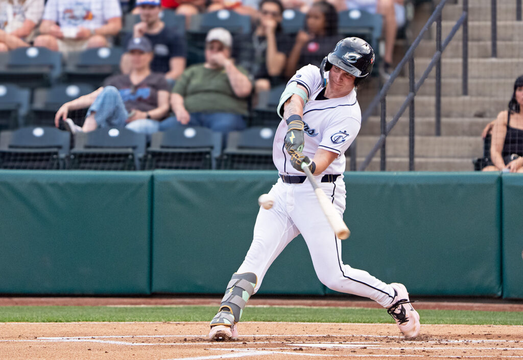 Clippers Cooper Ingle swings