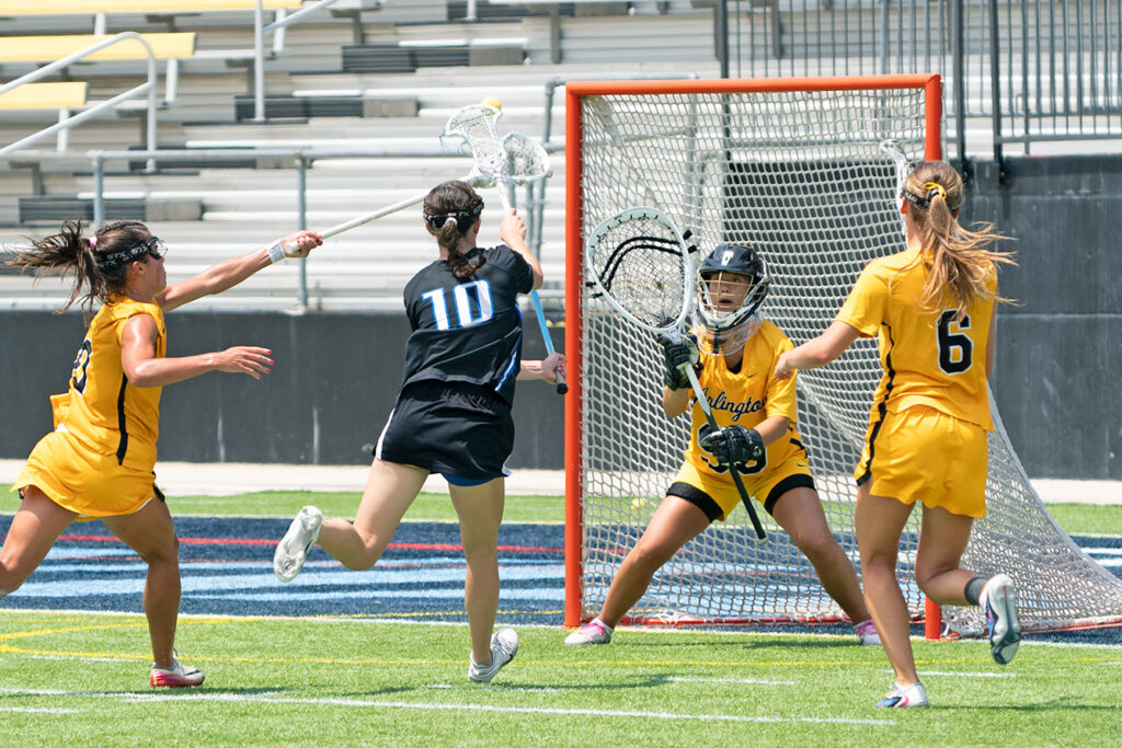 Liberty's Eloise Pohmer shoots