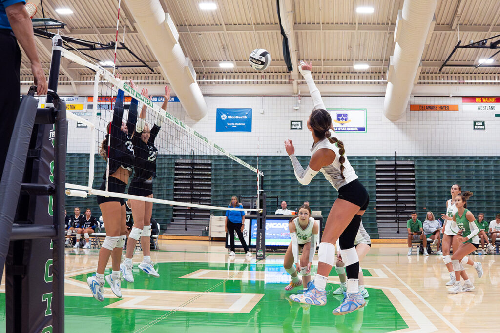 Dublin Scioto's Laila Dyussemaliyeva hits at the net