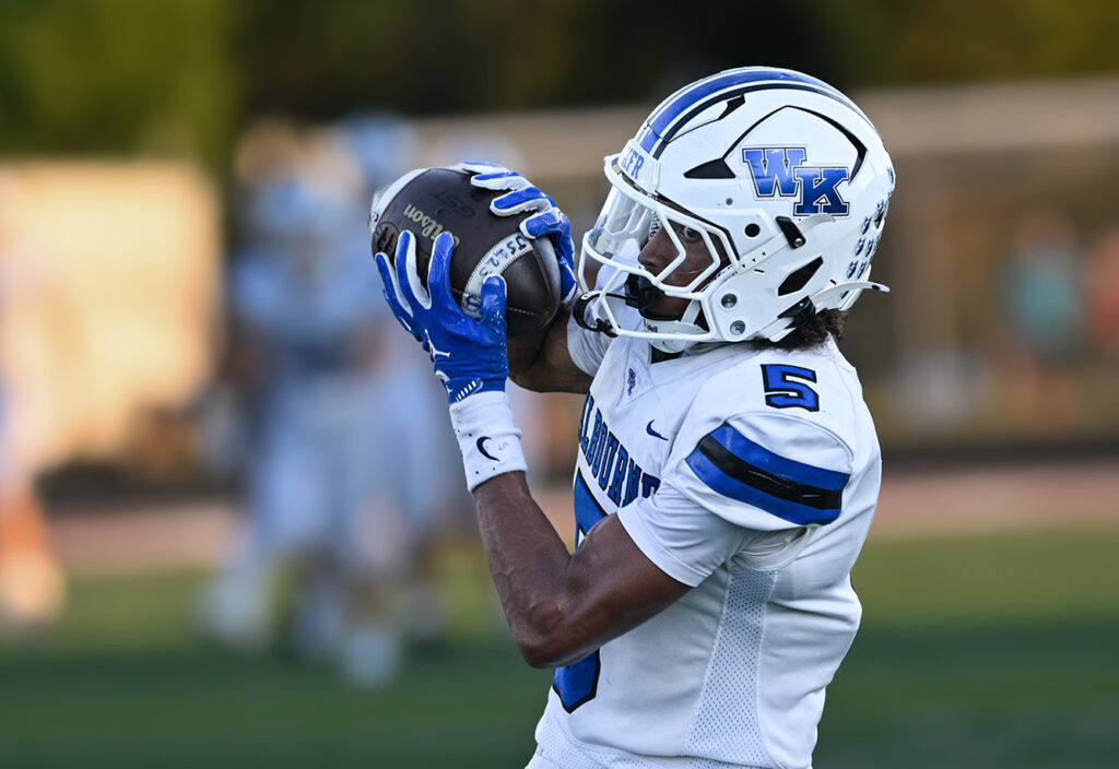 Worthington Kilbourne's Shawn Rice makes catch