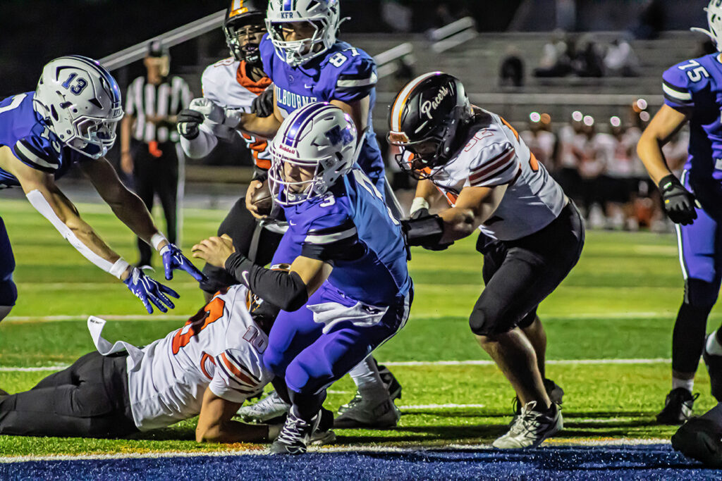 Kilbourne's Jackson Szabo runs for touchdown